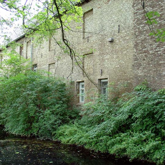 Castle Millen: main building