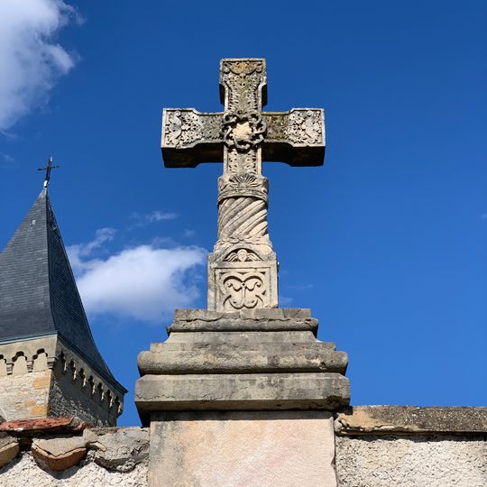 Croix du mur du cimetière de Neyron