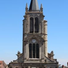 Église Saint-Pierre de Montfort-l'Amaury