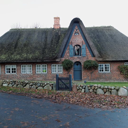 Friesenwall vor dem Haus