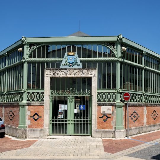 Market hall of Marans