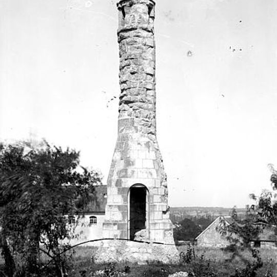 Lanterne des morts d'Estrées