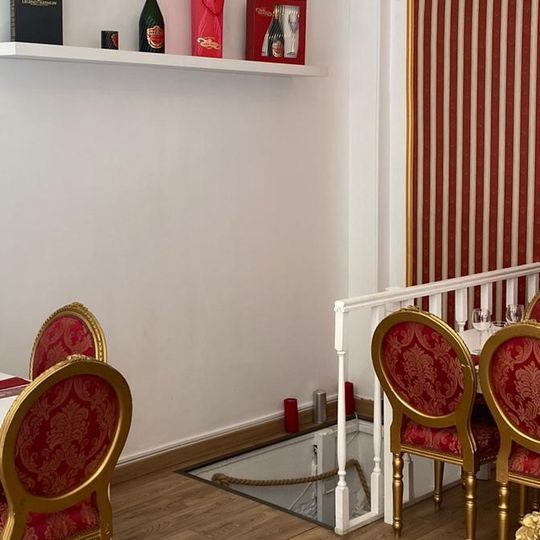 Chez Mademoiselle Paris 16