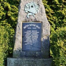 Pomník padlým v Lobči