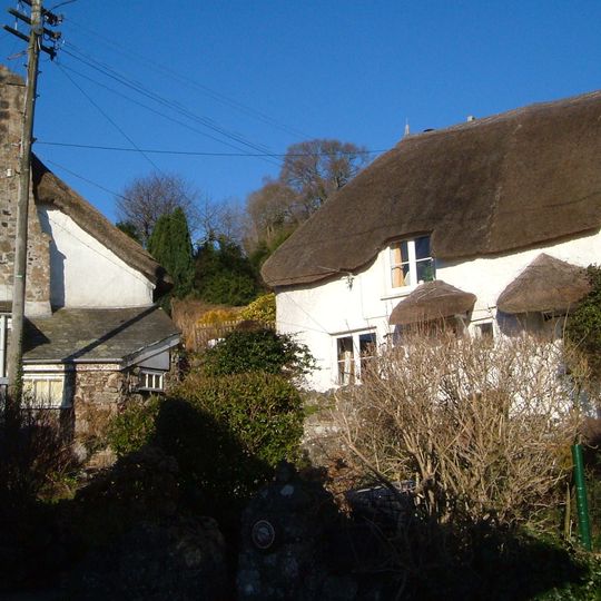 Compass Cottage  Honeysuckle  Little Thatch