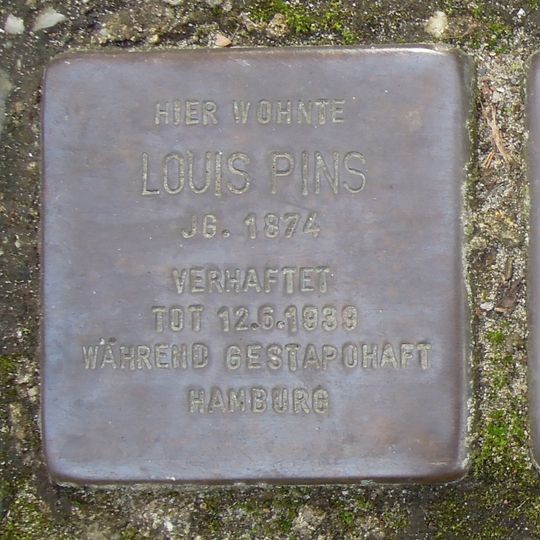 Stolperstein en memoria de Louis Pins