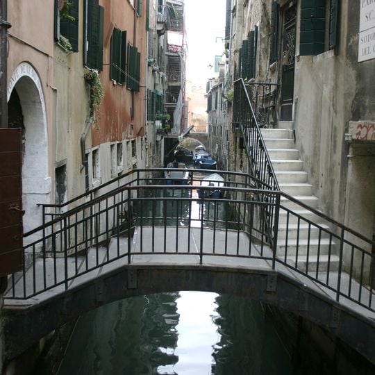 Ponte de le do Spade