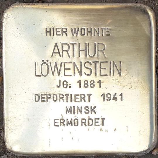 Stolperstein en memoria de Arthur Löwenstein