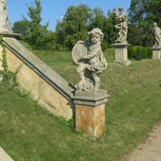 Alegorická socha Den v zahradě zámku v Lysé nad Labem