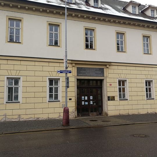 Pamětní deska císaře Františka I. na bývalé nemocnici v Mladé Boleslavi