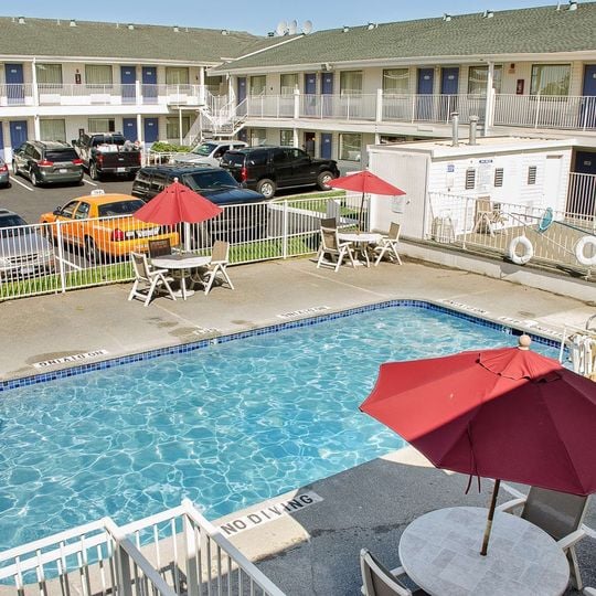 Motel 6