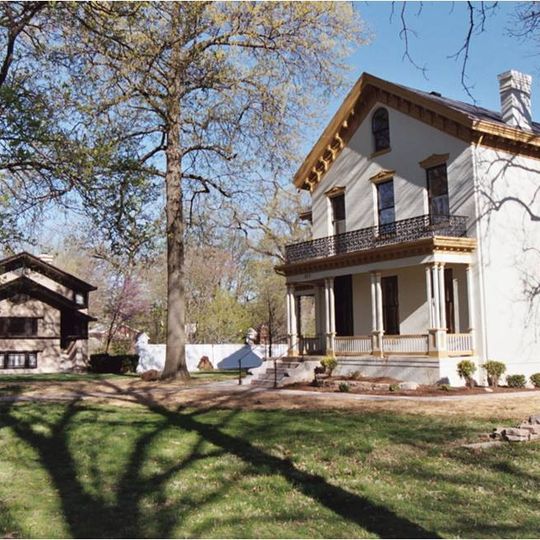 St. Louis Street Historic District