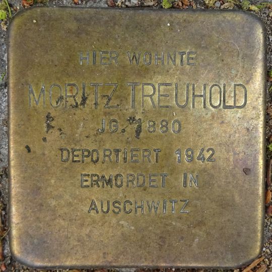 Stolperstein en memoria de Moritz Treuhold