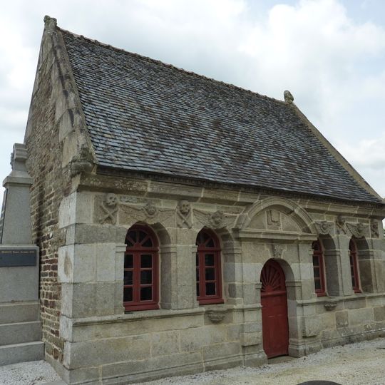 Chapelle Sainte-Anne, ossuaire de Lannédern