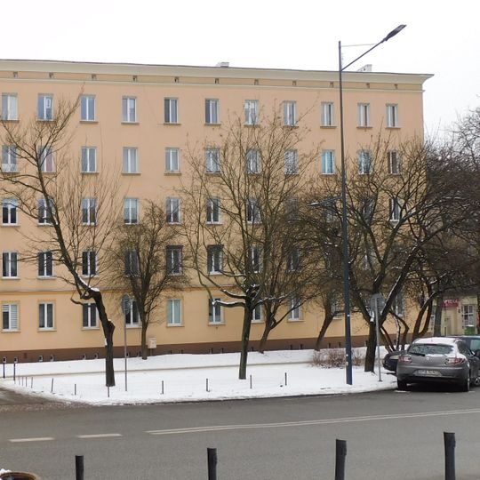 Blok przy ulicy Szczęśliwickiej 31