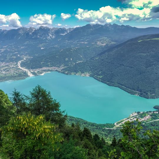 Lago di Santa Croce