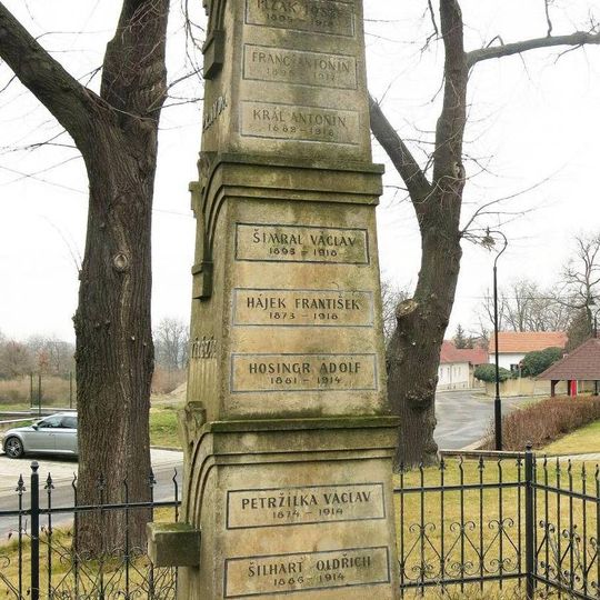 Pomník padlým v Uhách