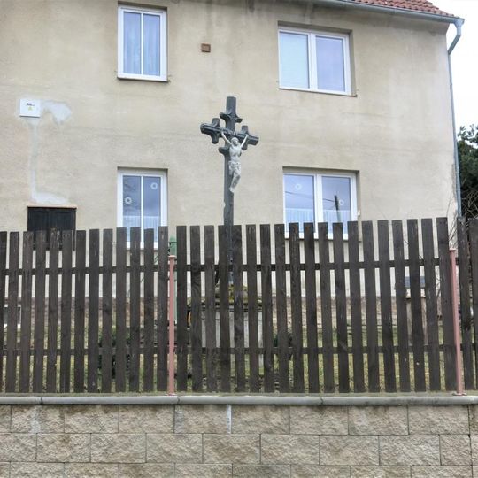 Kříž v Podlešíně u rozcestí na Stebno