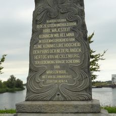 Monument scheiding van Maas en Waal