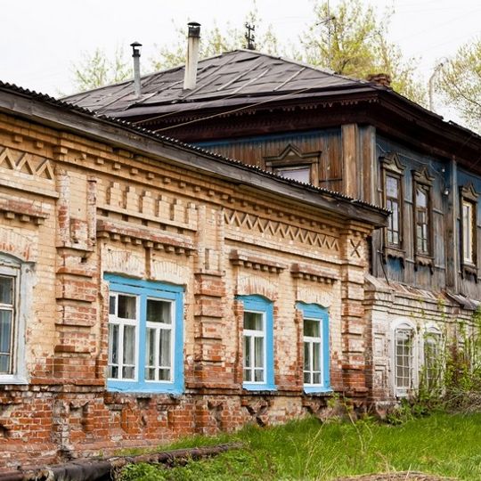 Традиционная усадьба с хозяйственно-ремесленными постройками