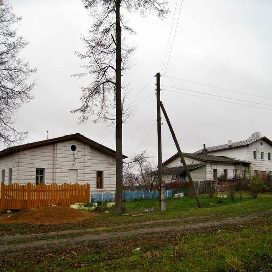 Флигель с мезонином