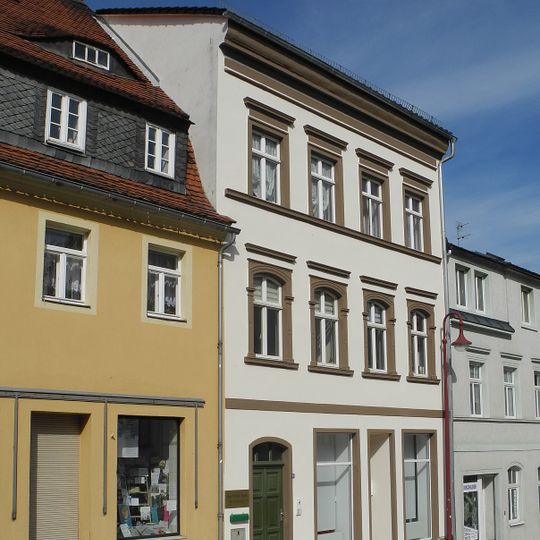 Kirchstraße 6