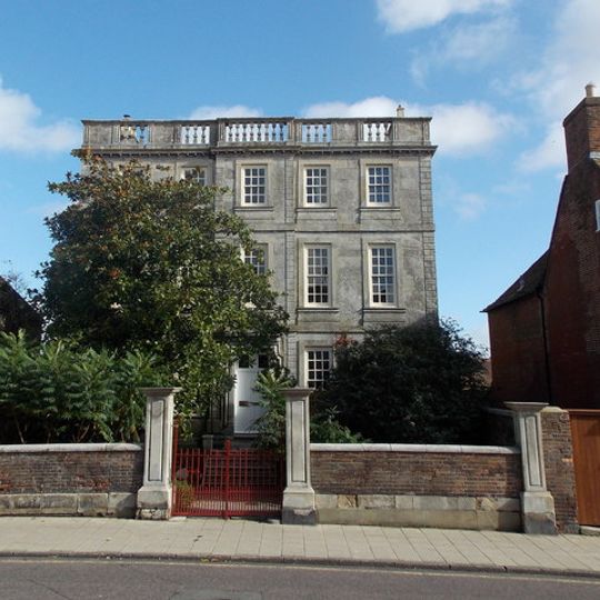 No 9 Including Garden Wall