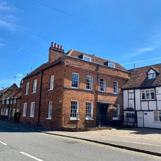 Broadway Court  Broadway House