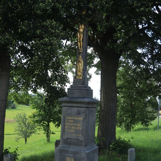 Kříž na ulici Pikharta ve Starči