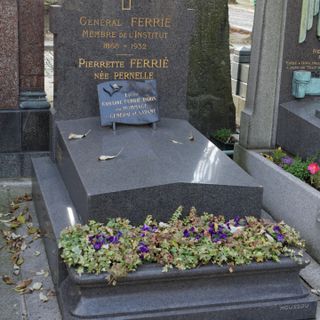 Grave of Ferrié
