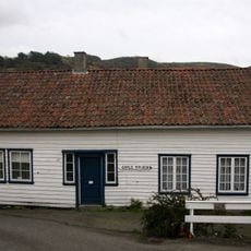 Øvregaten 27