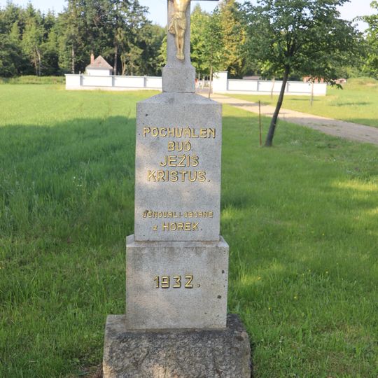 Kříž u hřbitova u Horek