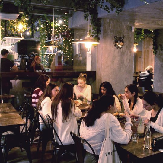 JUNGLEKING - International Food & XL Brunch in Madrid