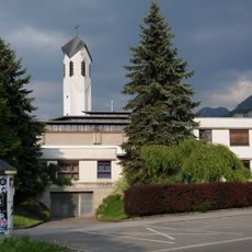 Pfarrzentrum hl. Konrad, Pfarrsaal und Priesterwohnungen