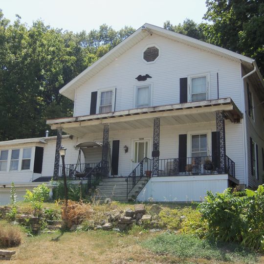 John H. Suiter House