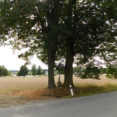 Kříž u silnice mezi Jiřicemi a Lhotkou