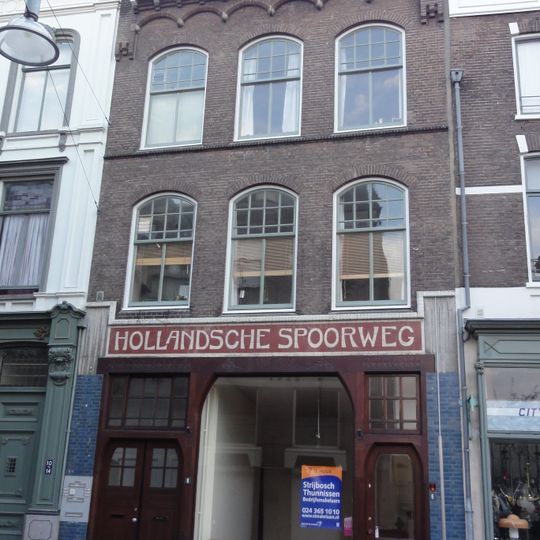 Winkel-woonhuis