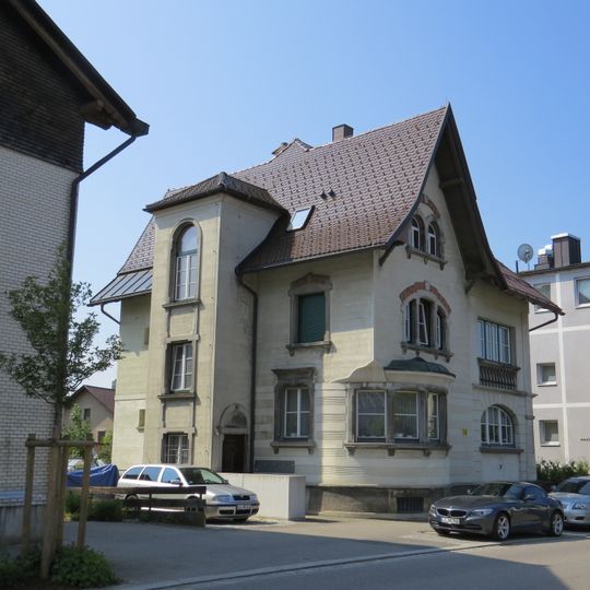 Villenartiges Wohnhaus