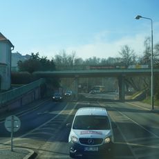 Most ulice Latrán přes Chvalšinskou ulici