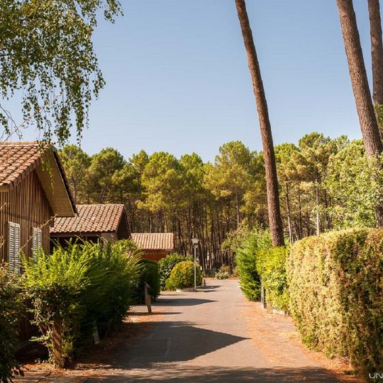 Village Khelus Club