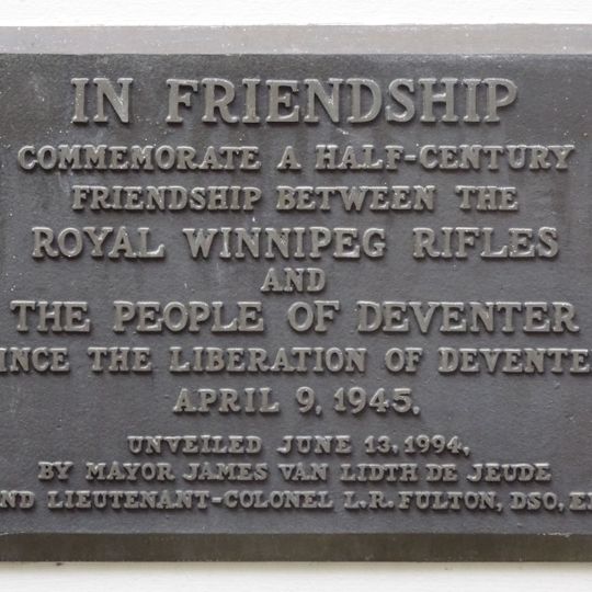 Plaquette in het stadhuis