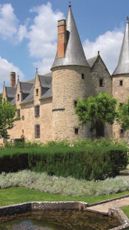 athanor et jardin médiéval de la Fontaine de vie au château de Bois-Orcan