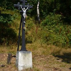 Kříž u silnice na západním okraji Lidně