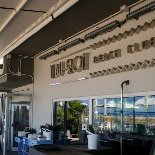 Tibu-Ron Beach Club