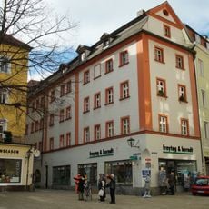 Wohn- und Geschäftshaus