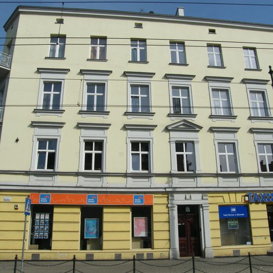 Długa 65 / Helclów