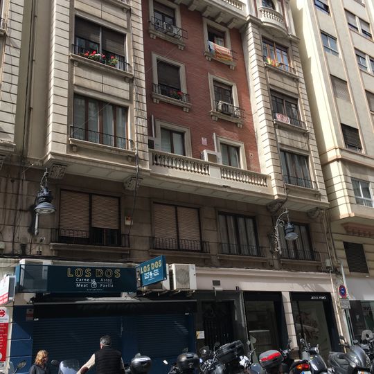 Building at 5 Padilla street, Valencia