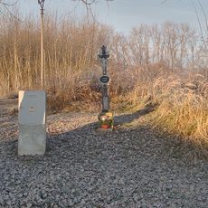Kříž na severním okraji vsi