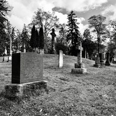 Woodland Cemetery