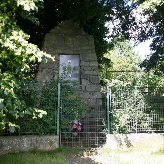 Pomník padlým ve Velechvíně